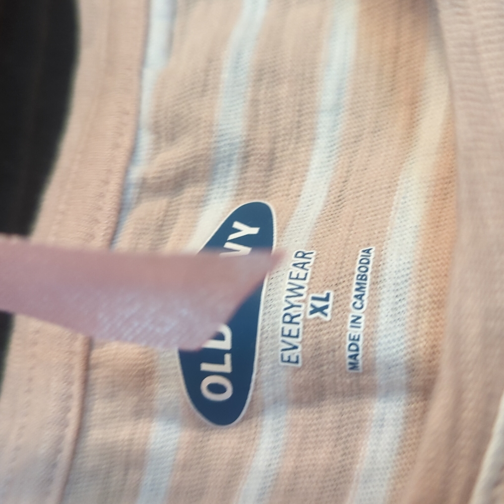 Summer tank top with side slits - Picture 2 of 4
